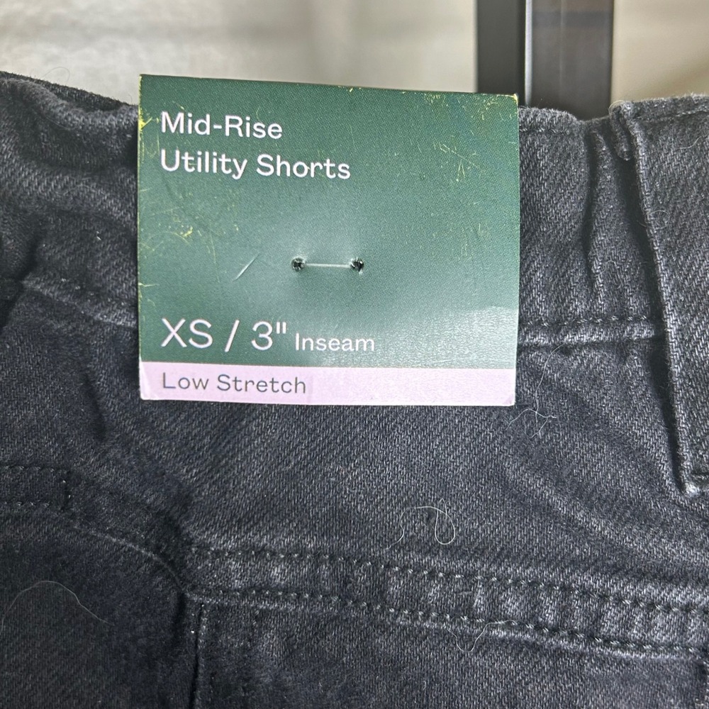 Wild‎ Fable Womens XS Mid-Rise Utility Shorts Black Wash Cargo 3in Inseam - Picture 7 of 7